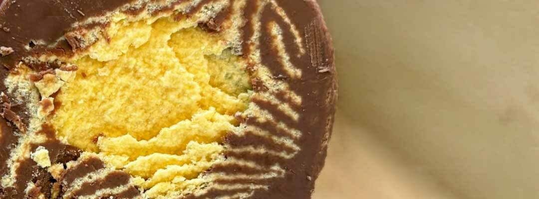 The-Viral-Chocolate-Crisp-Tube-Trend-Pringle-chocolate-block